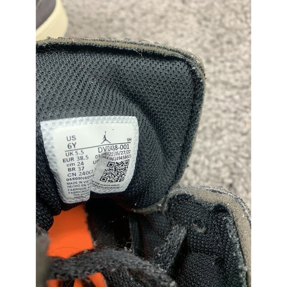 NIKE AIR JORDAN 1 MID (GS) BLACK-GRAPHITE-GREY SZ 6Y-WOMENS SZ 7.5 [DV0438-001] - Picture 8 of 8